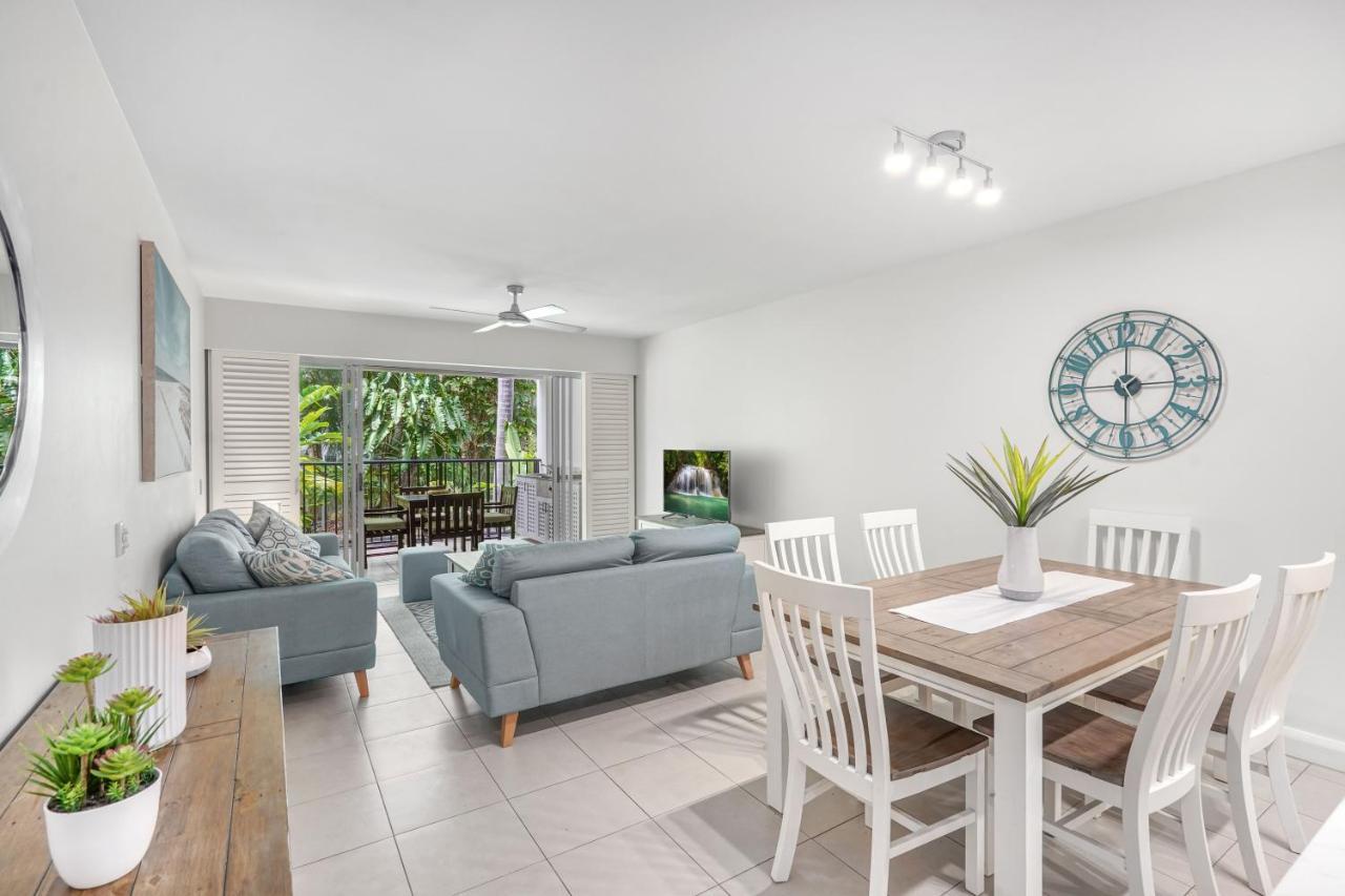 The Beach Club Premium Private Apartments Palm Cove Exterior photo