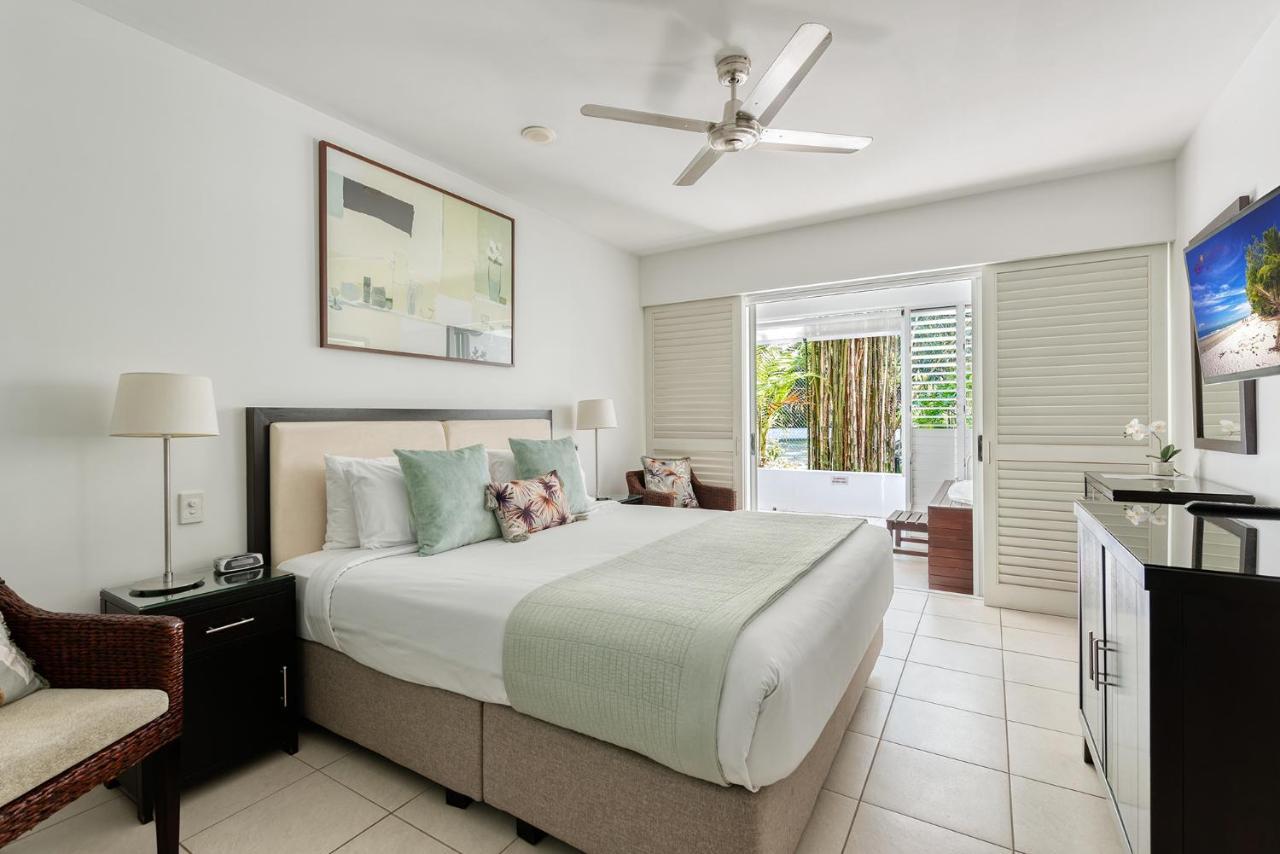 The Beach Club Premium Private Apartments Palm Cove Exterior photo