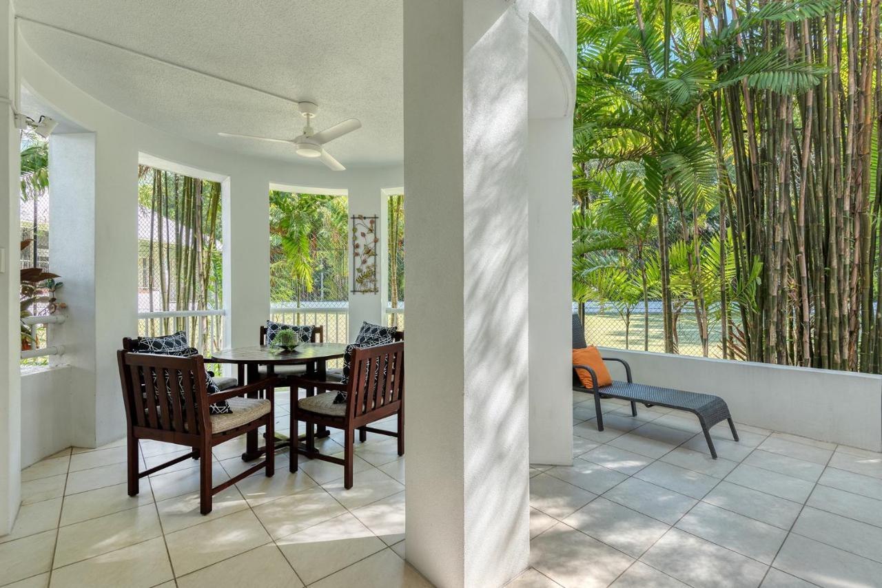 The Beach Club Premium Private Apartments Palm Cove Exterior photo