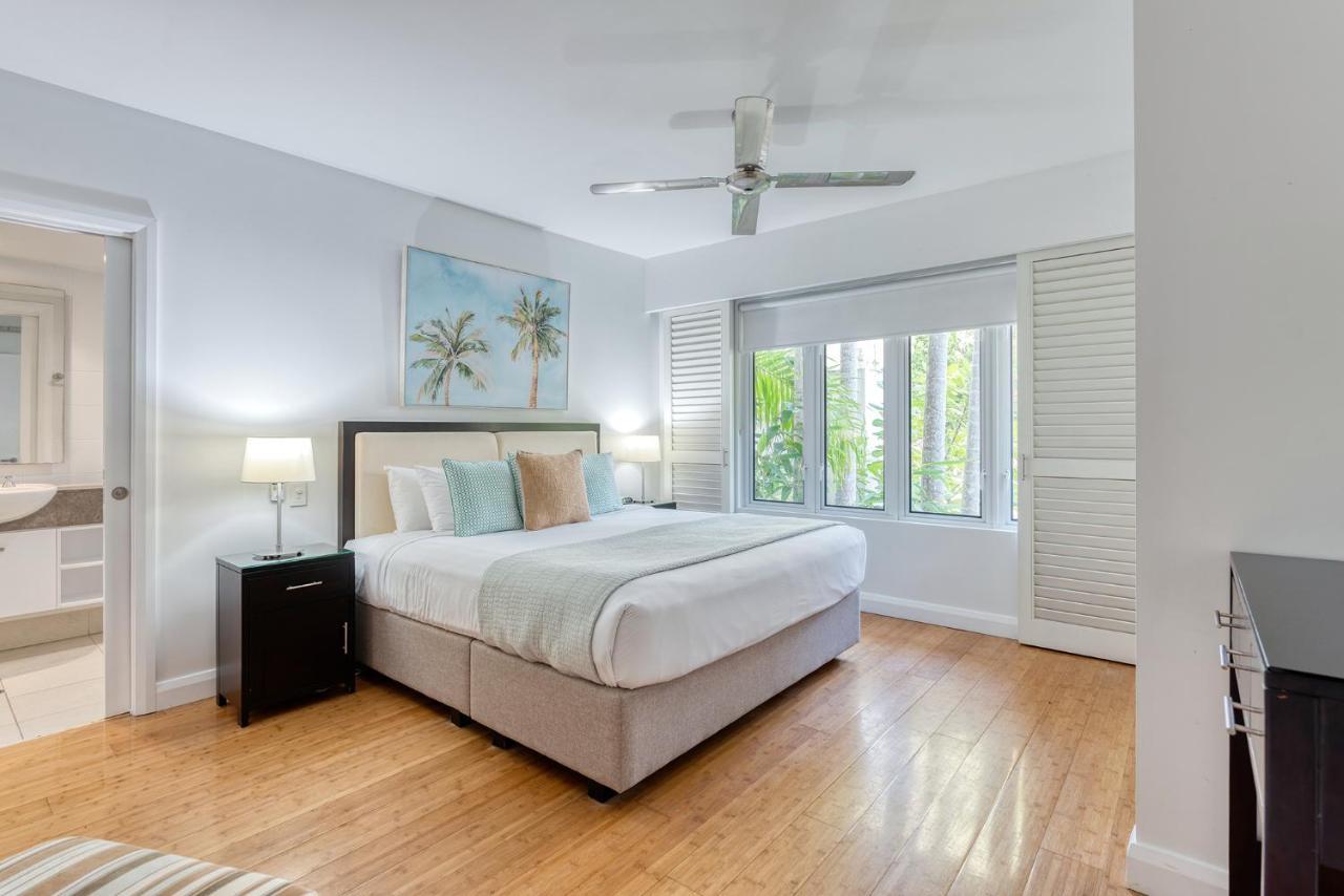 The Beach Club Premium Private Apartments Palm Cove Exterior photo