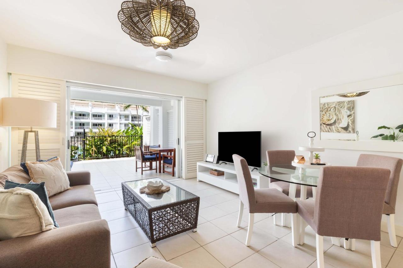 The Beach Club Premium Private Apartments Palm Cove Exterior photo