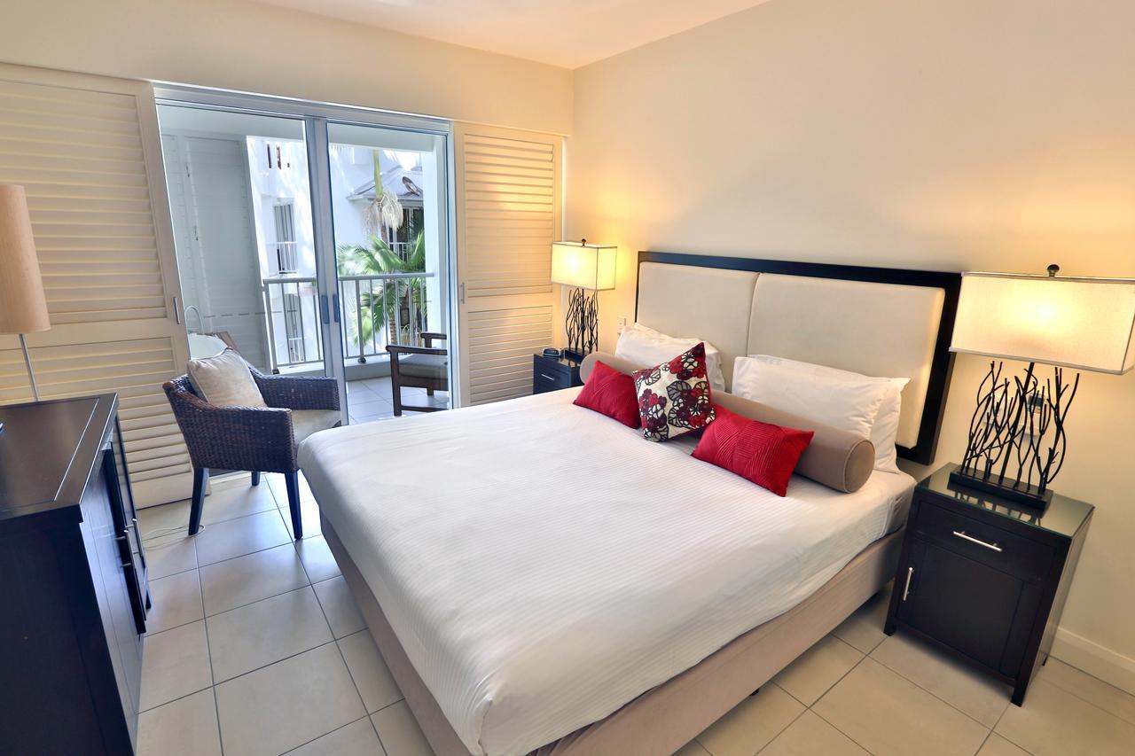 The Beach Club Premium Private Apartments Palm Cove Exterior photo