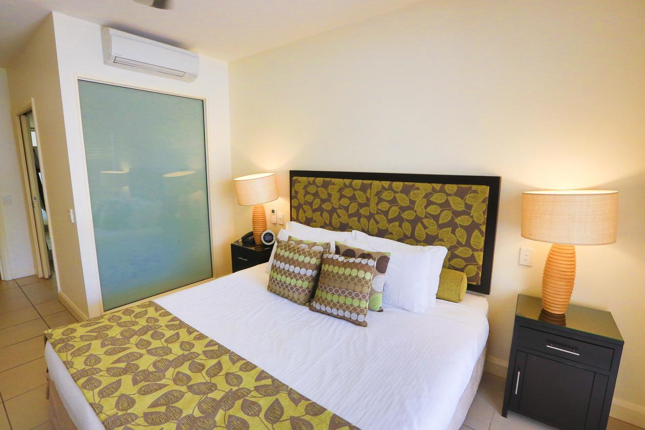 The Beach Club Premium Private Apartments Palm Cove Exterior photo