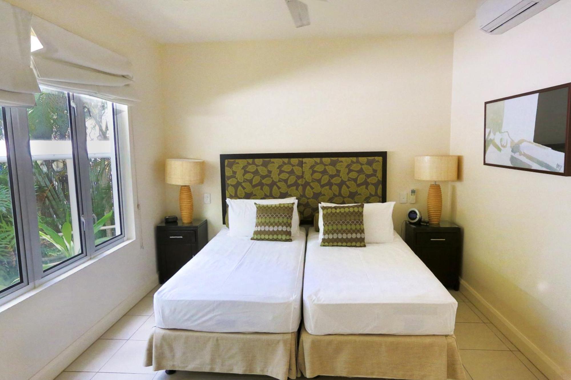 The Beach Club Premium Private Apartments Palm Cove Exterior photo