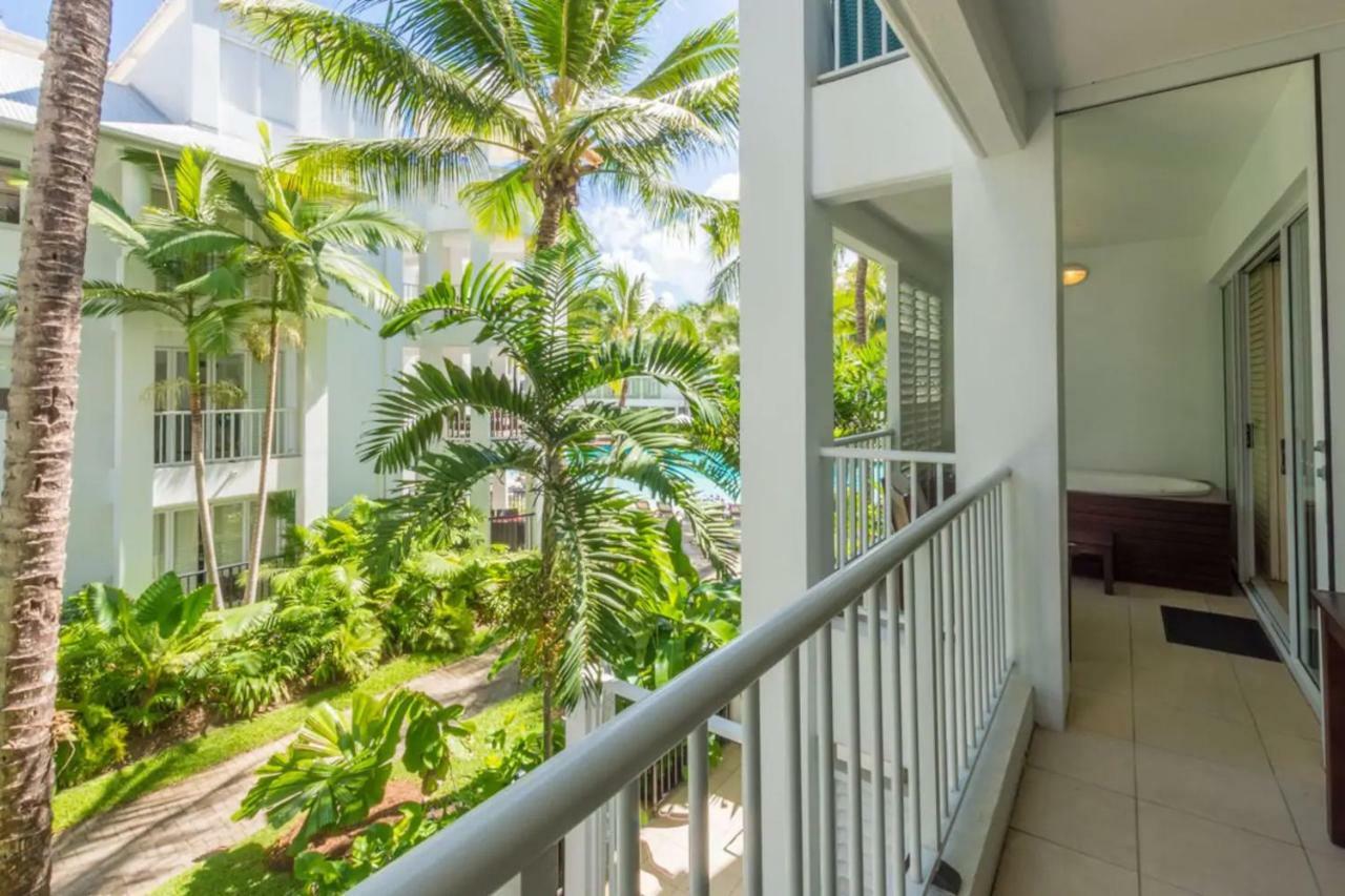 The Beach Club Premium Private Apartments Palm Cove Exterior photo